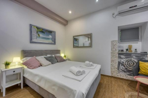 Pet Friendly Apartment - Happy Rentals